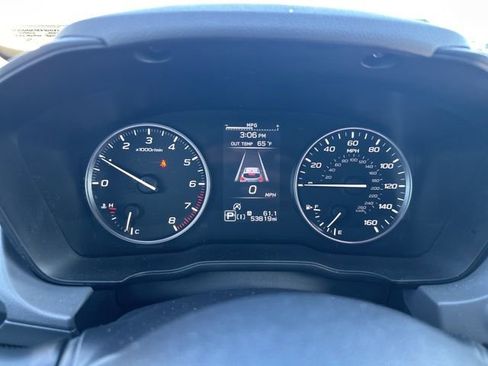 Used 2024 Subaru Crosstrek 2.0i Premium image 21