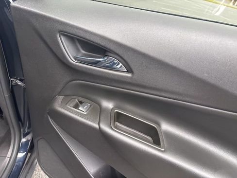 Used 2020 Chevrolet Equinox LT image 17