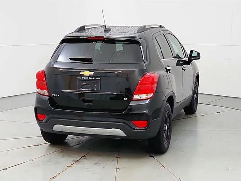 Used 2019 Chevrolet Trax LT w/ LT Convenience Package image 6