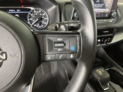 Used 2023 Nissan Rogue SV AWD/4WD image 17