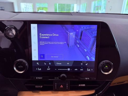 Used 2025 Lexus NX 250 FWD w/ Towing Package (2000 Lbs) image 24