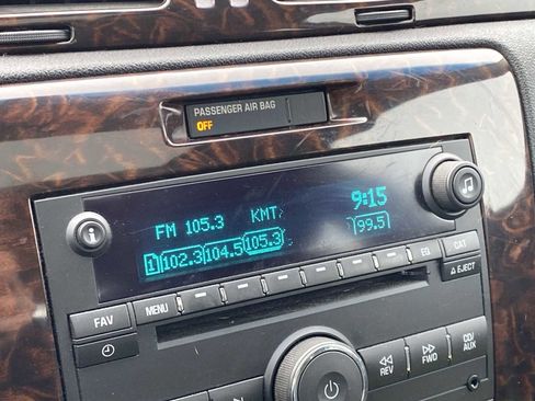 Used 2013 Chevrolet Impala LT w/ LT Sunroof Package image 22