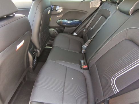 New 2025 Hyundai Venue Limited image 16