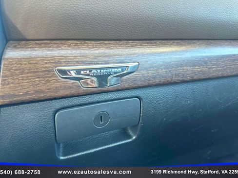 Used 2017 Nissan Titan Platinum Reserve image 31