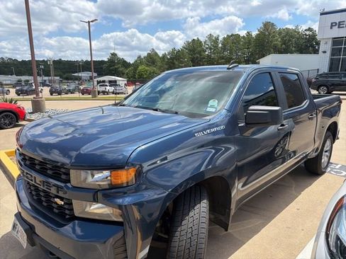 Used 2020 Chevrolet Silverado 1500 Custom w/ Custom Value Package RWD image 5