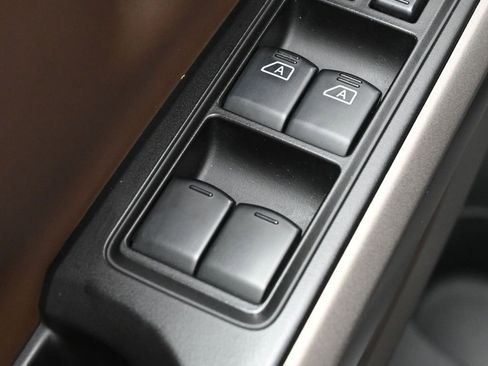 Used 2020 Nissan Titan Platinum Reserve image 14