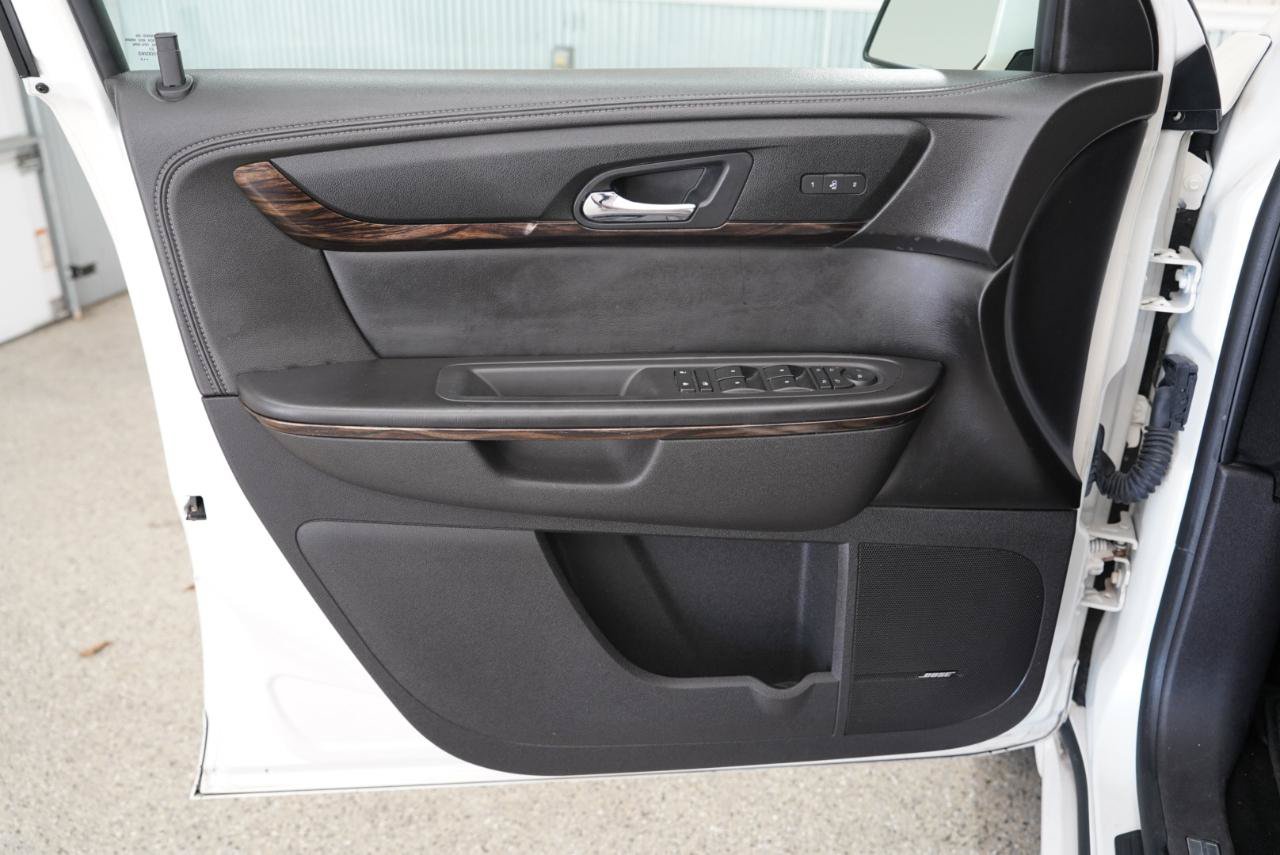 Used 2013 GMC Acadia Denali FWD image 28