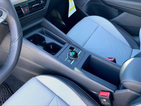 New 2026 Volkswagen Tiguan SE R-Line FWD image 7
