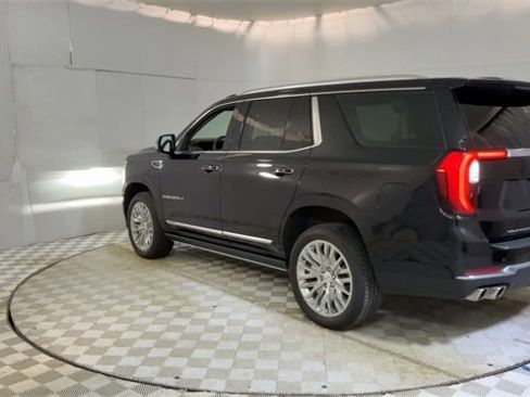 Used 2025 GMC Yukon Denali w/ Sun & Power Step Package image 6