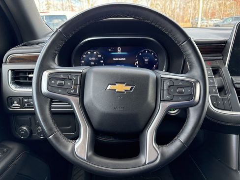 Used 2024 Chevrolet Suburban Premier image 19