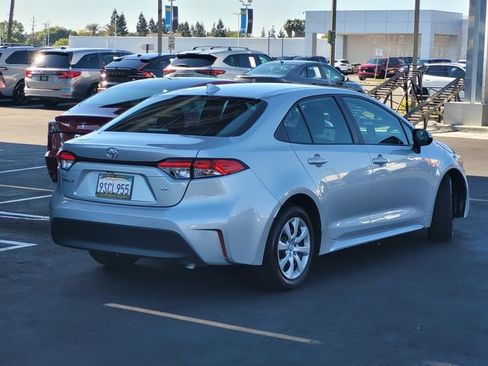 Used 2024 Toyota Corolla LE FWD image 4