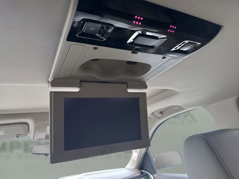 Used 2017 Chevrolet Tahoe Premier image 16