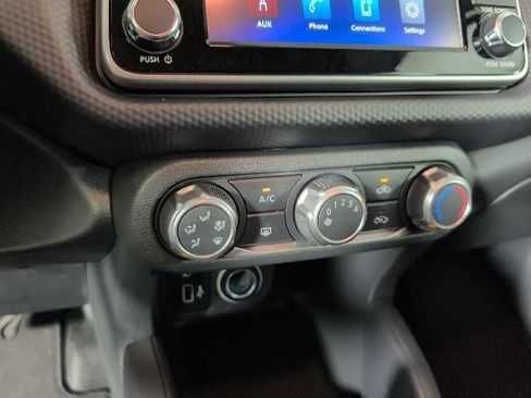 New 2025 Nissan Kicks Play S image 19