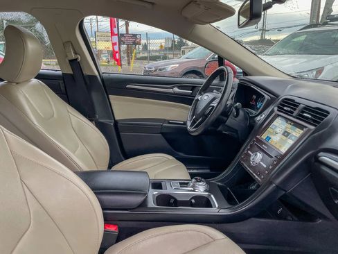 Used 2018 Ford Fusion Titanium image 35