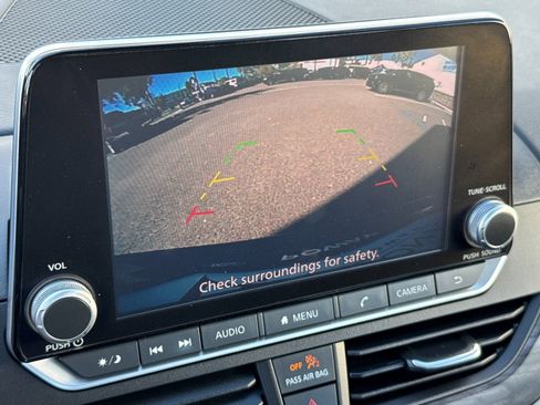 Used 2023 Nissan Altima 2.5 SV image 19