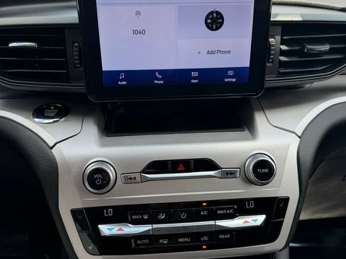 Used 2020 Ford Explorer XLT w/ Comfort Package AWD/4WD image 15