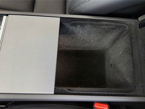 Used 2026 Tesla Model Y Long Range image 51