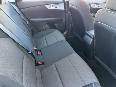 Used 2023 Kia Forte LXS image 19