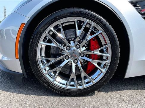 Used 2016 Chevrolet Corvette Z06 w/ 3LZ Preferred Equipment Group RWD image 30