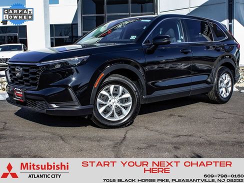 Used 2025 Honda CR-V LX image 1