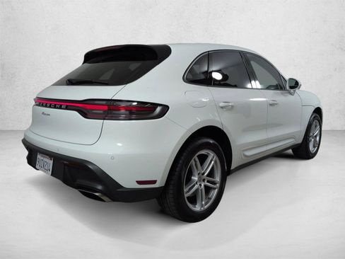 Certified 2025 Porsche Macan Turbo AWD/4WD image 9
