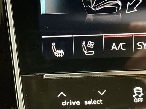 New 2026 Audi SQ7 Premium Plus AWD/4WD image 21