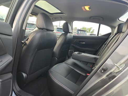 Certified 2023 Nissan Sentra SR w/ SR Premium Package FWD image 10