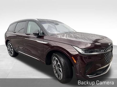Used 2024 Lincoln Nautilus Reserve w/ Equipment Group 202A AWD/4WD image 6
