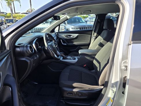 Used 2019 Chevrolet Blazer LT image 12