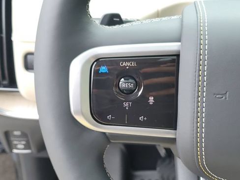 New 2025 Nissan Armada Platinum Reserve AWD/4WD image 10