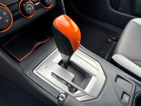 Used 2019 Subaru Crosstrek 2.0i w/ Eyesight System image 24