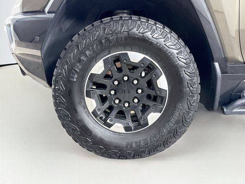 Used 2024 GMC Hummer EV 2X w/ Extreme Off-Road Package AWD/4WD image 26