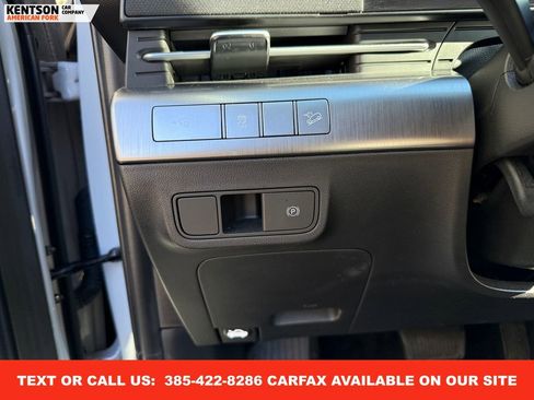 Used 2025 Hyundai Kona SEL image 17