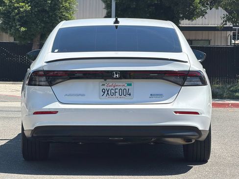 Used 2025 Honda Accord Sport image 5