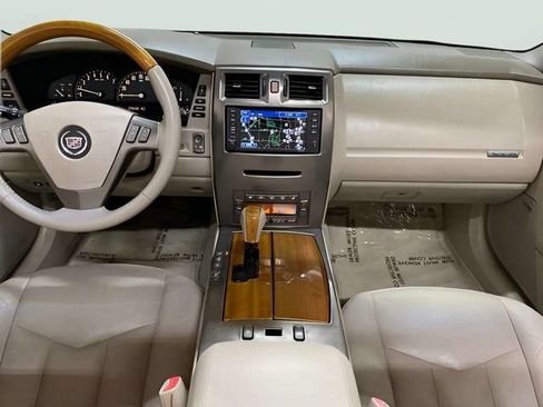 Used 2005 Cadillac XLR RWD image 23