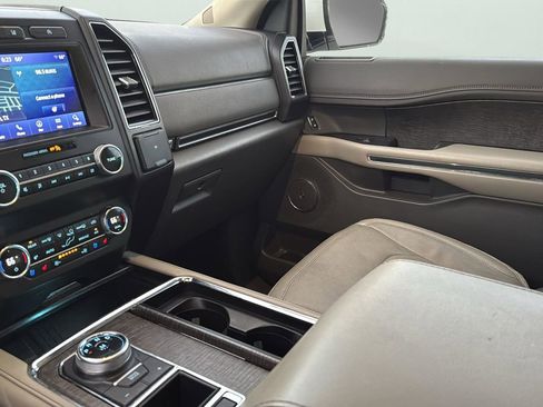 Used 2020 Ford Expedition Limited w/ Equipment Group 301A image 20