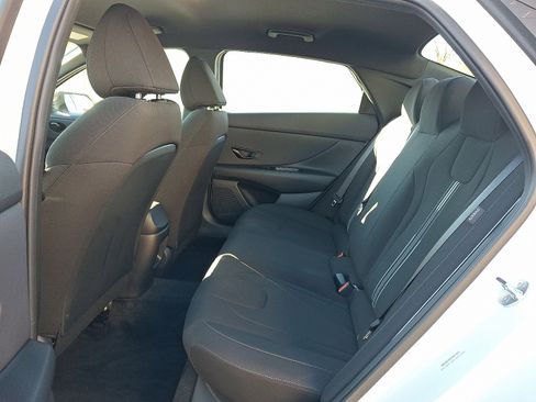 Certified 2025 Hyundai Elantra Sport image 11