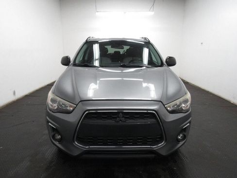 Used 2013 Mitsubishi Outlander Sport LE image 2