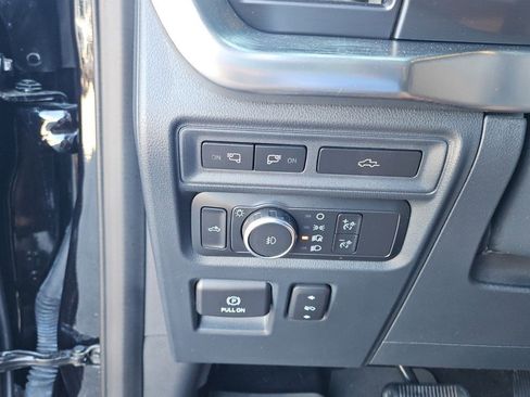 Used 2022 Ford F150 Lariat w/ Equipment Group 502A High AWD/4WD image 17