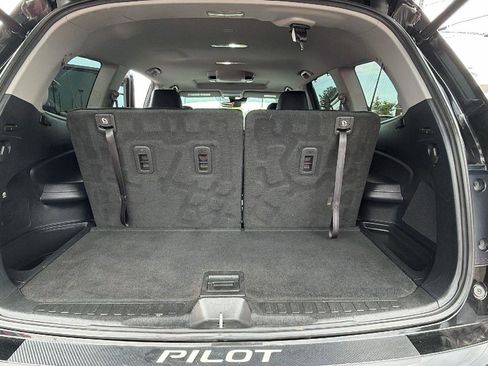 Used 2020 Honda Pilot Touring image 12