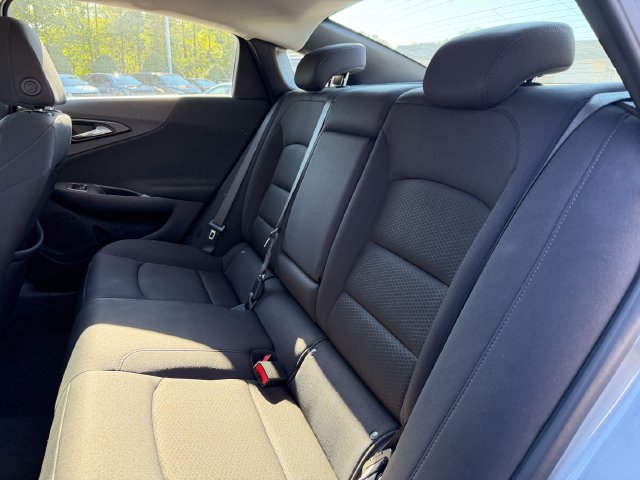 Used 2025 Chevrolet Malibu LT FWD image 30