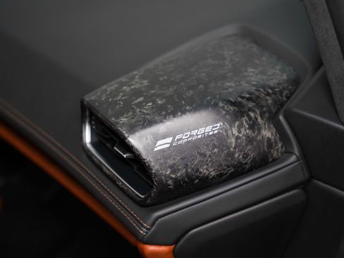 Used 2021 Lamborghini Huracan EVO image 31