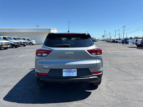Certified 2024 Chevrolet TrailBlazer LS w/ LS Convenience Package FWD image 4