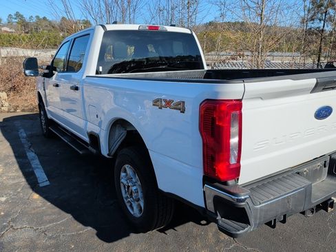 Used 2025 Ford F250 XLT image 4