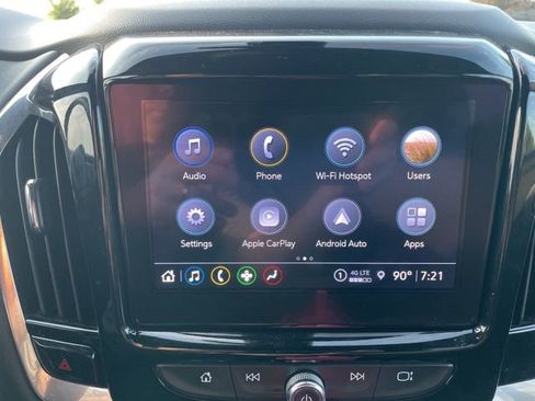 Used 2023 Chevrolet Traverse LT FWD image 15