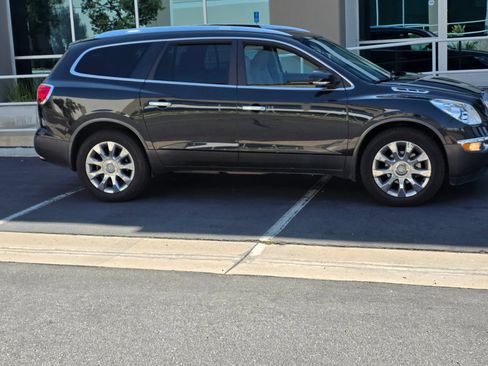Used 2012 Buick Enclave Premium FWD image 3