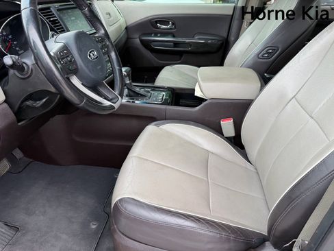Used 2018 Kia Sedona SX Limited w/ SX Limited Prestige Package FWD image 17
