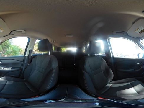 Used 2025 Nissan Rogue SV FWD image 44