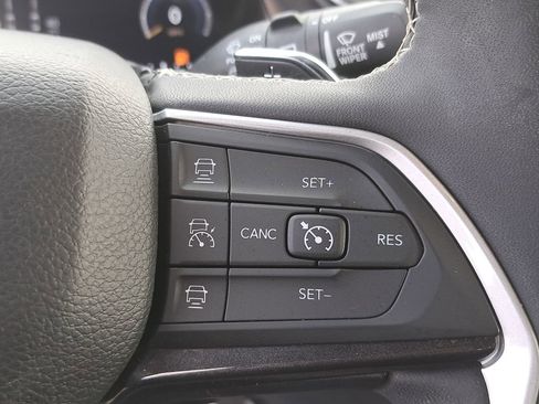 Certified 2023 Jeep Grand Cherokee L Laredo image 21