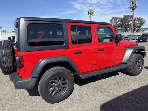 Used 2024 Jeep Wrangler Sport S image 5